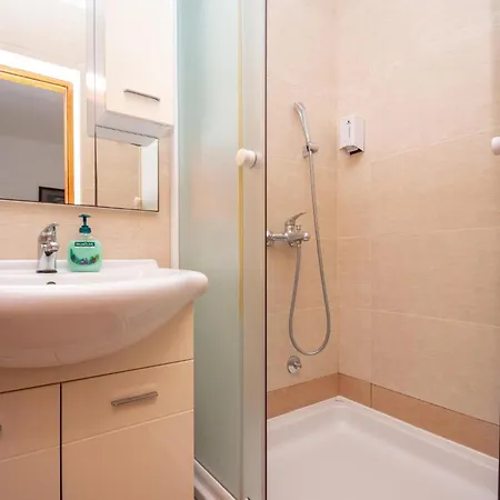 Apartman Stunning Apartment In Prizba With Kitchen *
